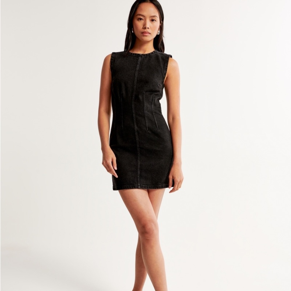 NWOT - Abercrombie Tall M black Denim Dress - Never worn